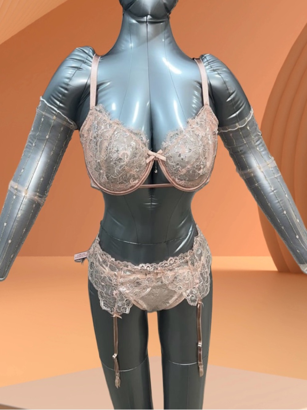 Delicate Blush Lace Underwire Bra & Garter Set - Picture 5 of 13